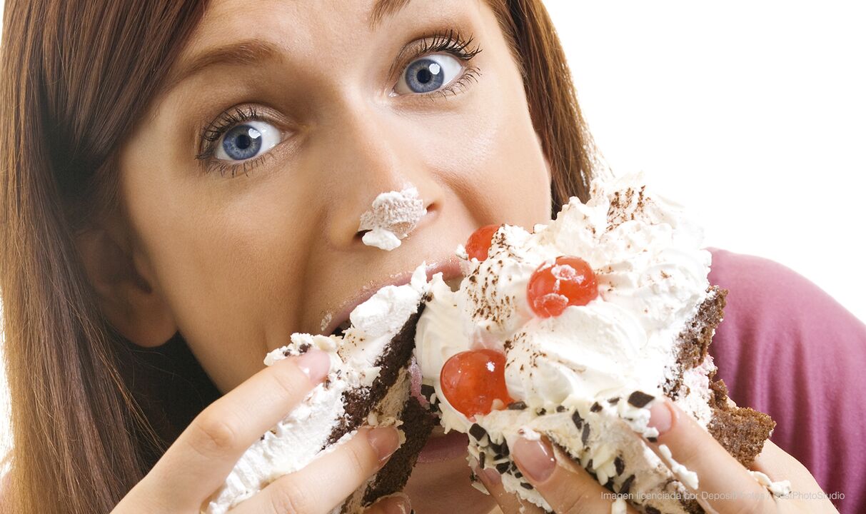 girl eats cake and improves how to lose weight